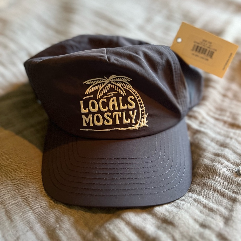 Locals Mostly Black Cap